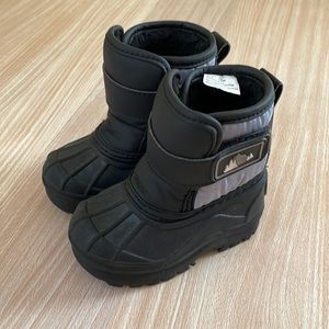 Mountain Creek water proof boots